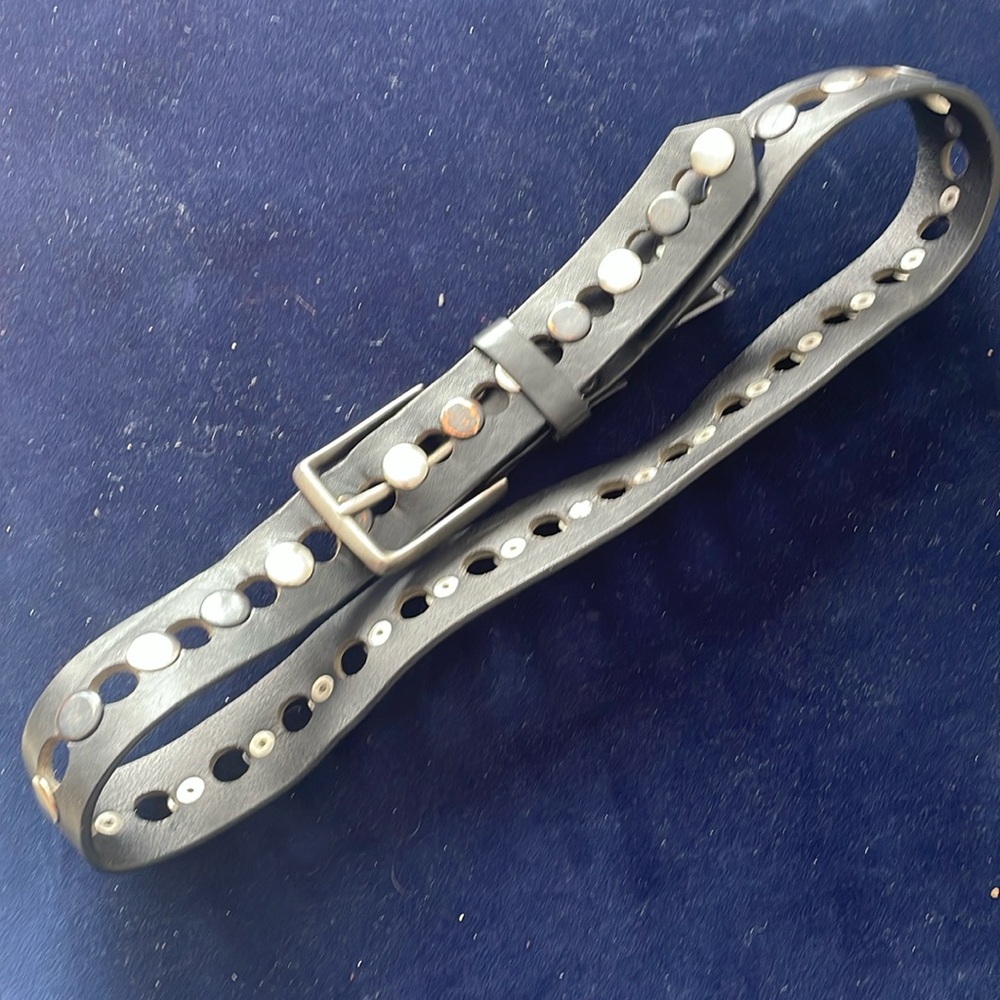 Brave leather belt